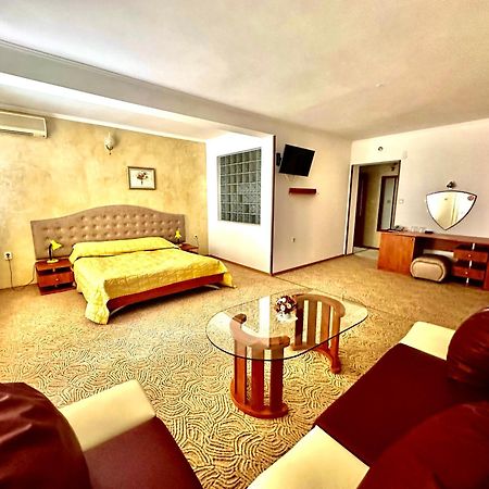 Family Hotel The Golden Fish Sozopol Extérieur photo