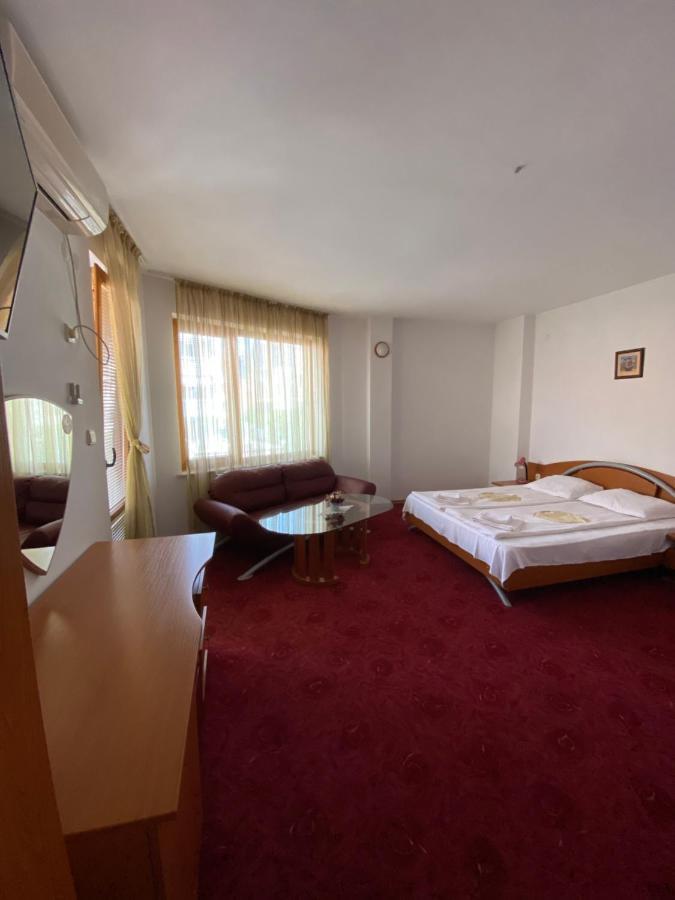 Family Hotel The Golden Fish Sozopol Extérieur photo