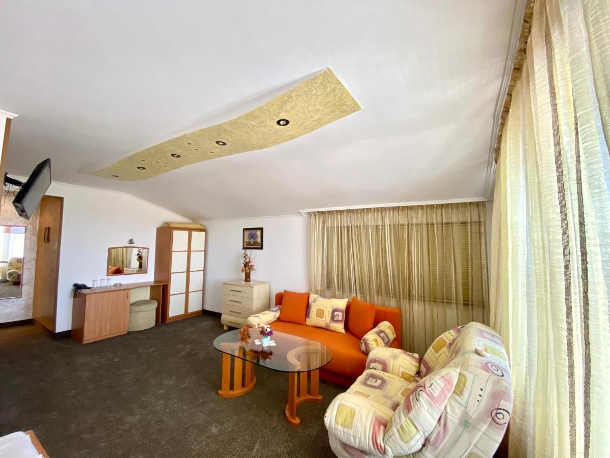 Family Hotel The Golden Fish Sozopol Extérieur photo