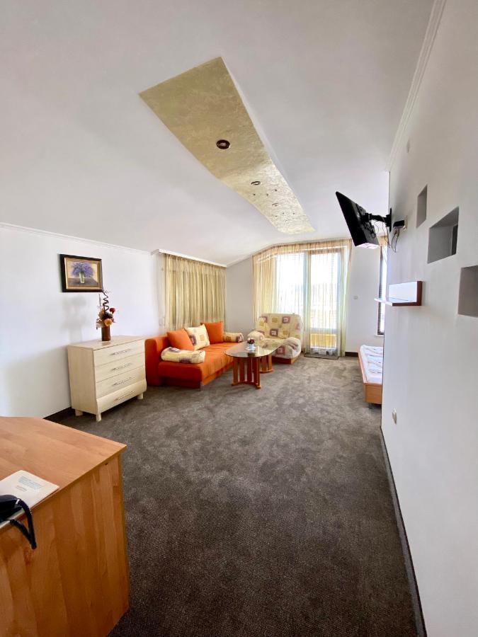 Family Hotel The Golden Fish Sozopol Extérieur photo