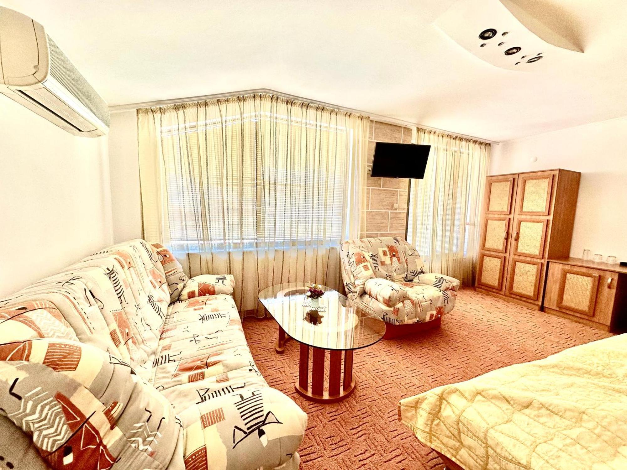 Family Hotel The Golden Fish Sozopol Extérieur photo