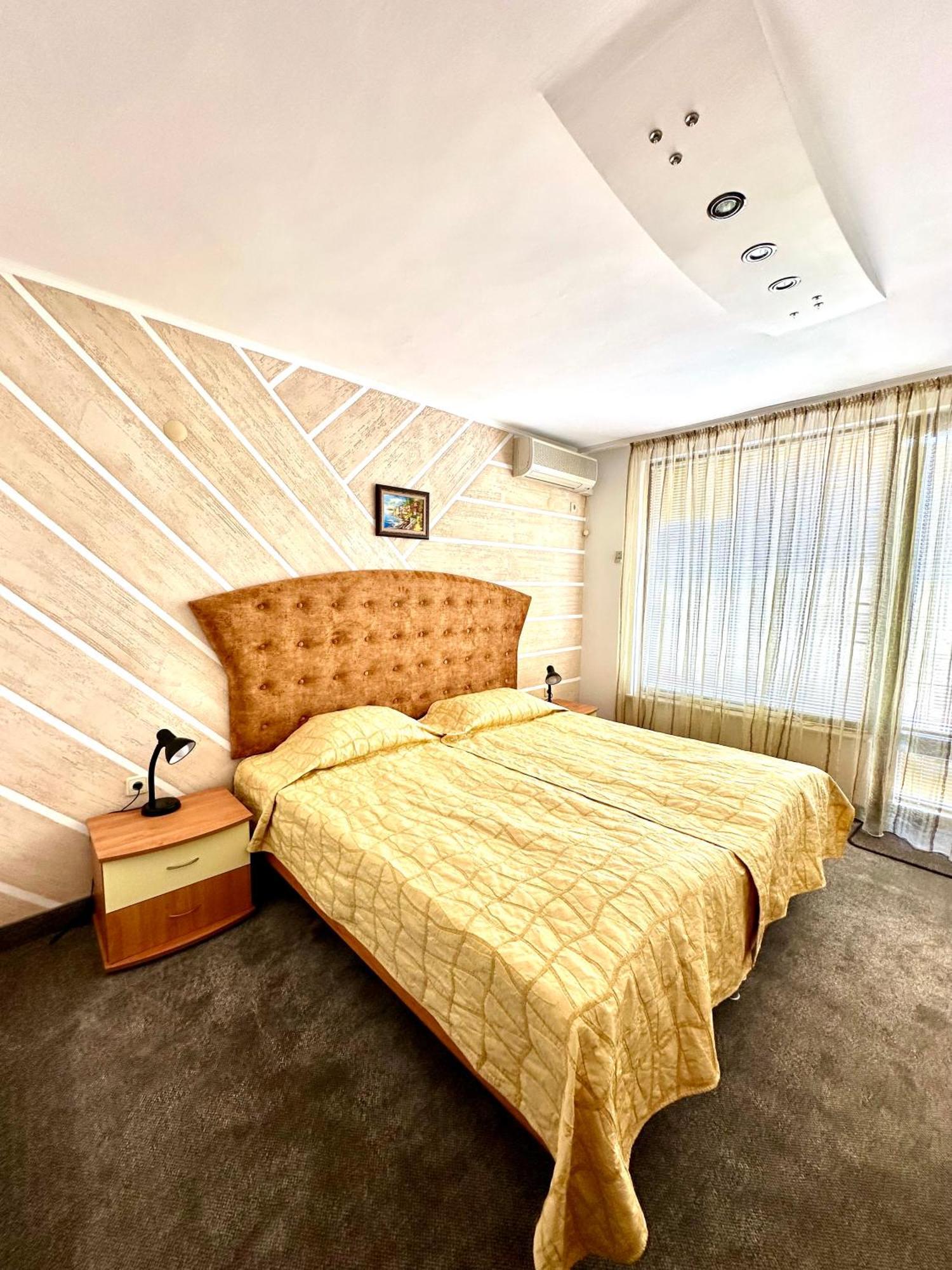 Family Hotel The Golden Fish Sozopol Extérieur photo